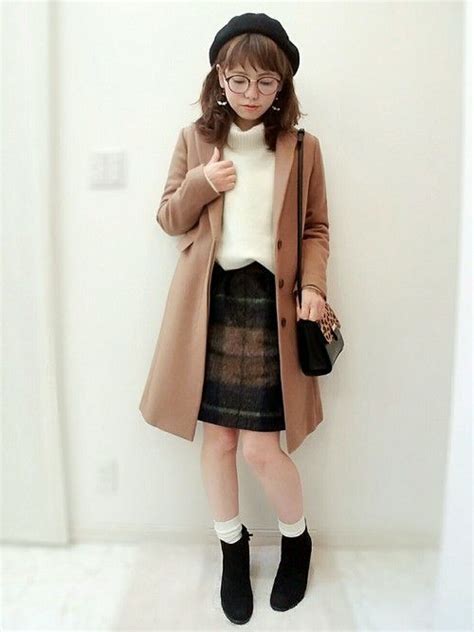 r1o2o_|冬服可愛いから女の子って冬派多い気するけど冬苦手、ずっと夏 .